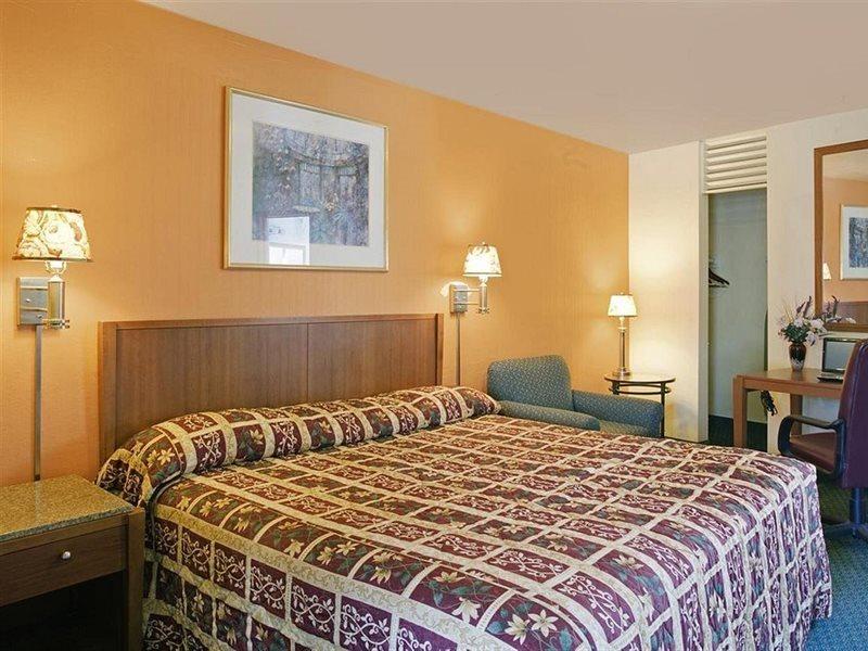 Americas Best Value Inn - Ливермор Экстерьер фото